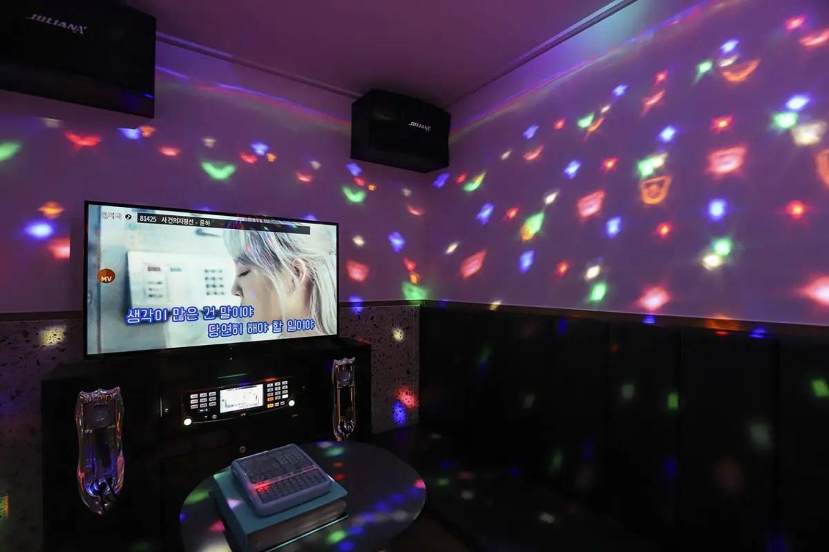 Rosy Hotel Cheongju Bagian luar foto