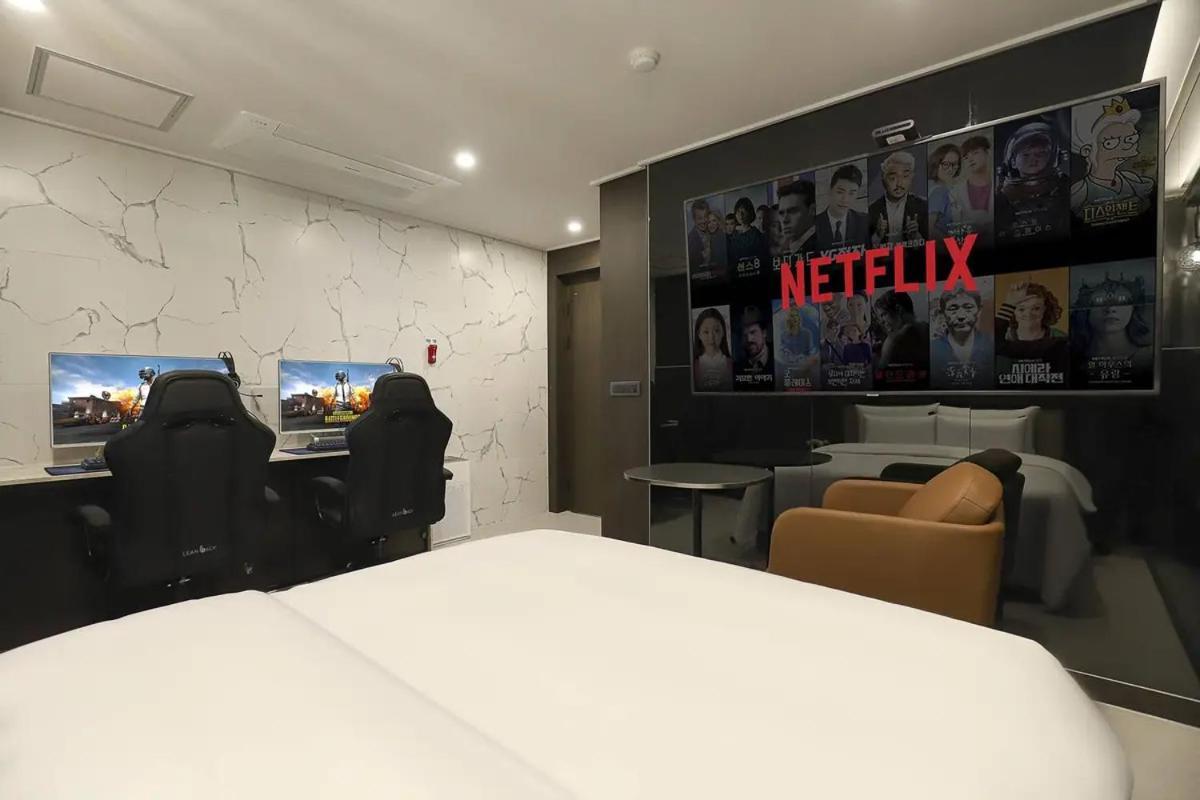 Rosy Hotel Cheongju Bagian luar foto